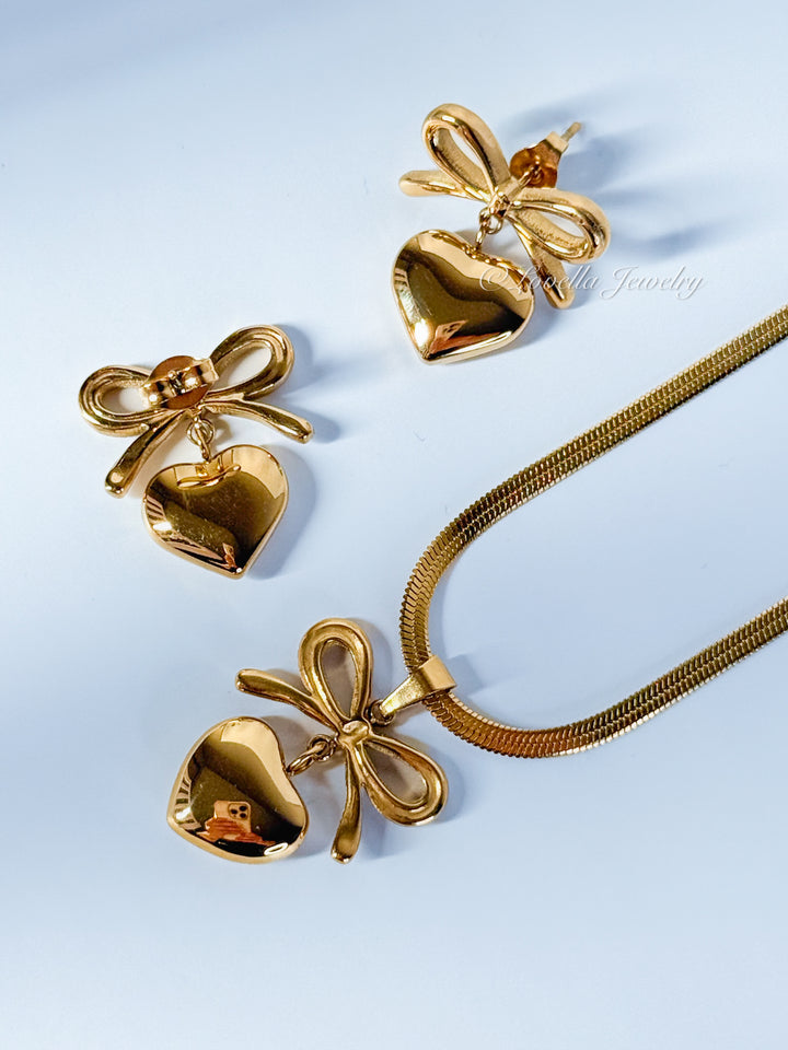 Golden Bow Heart Set – Necklace & Earrings