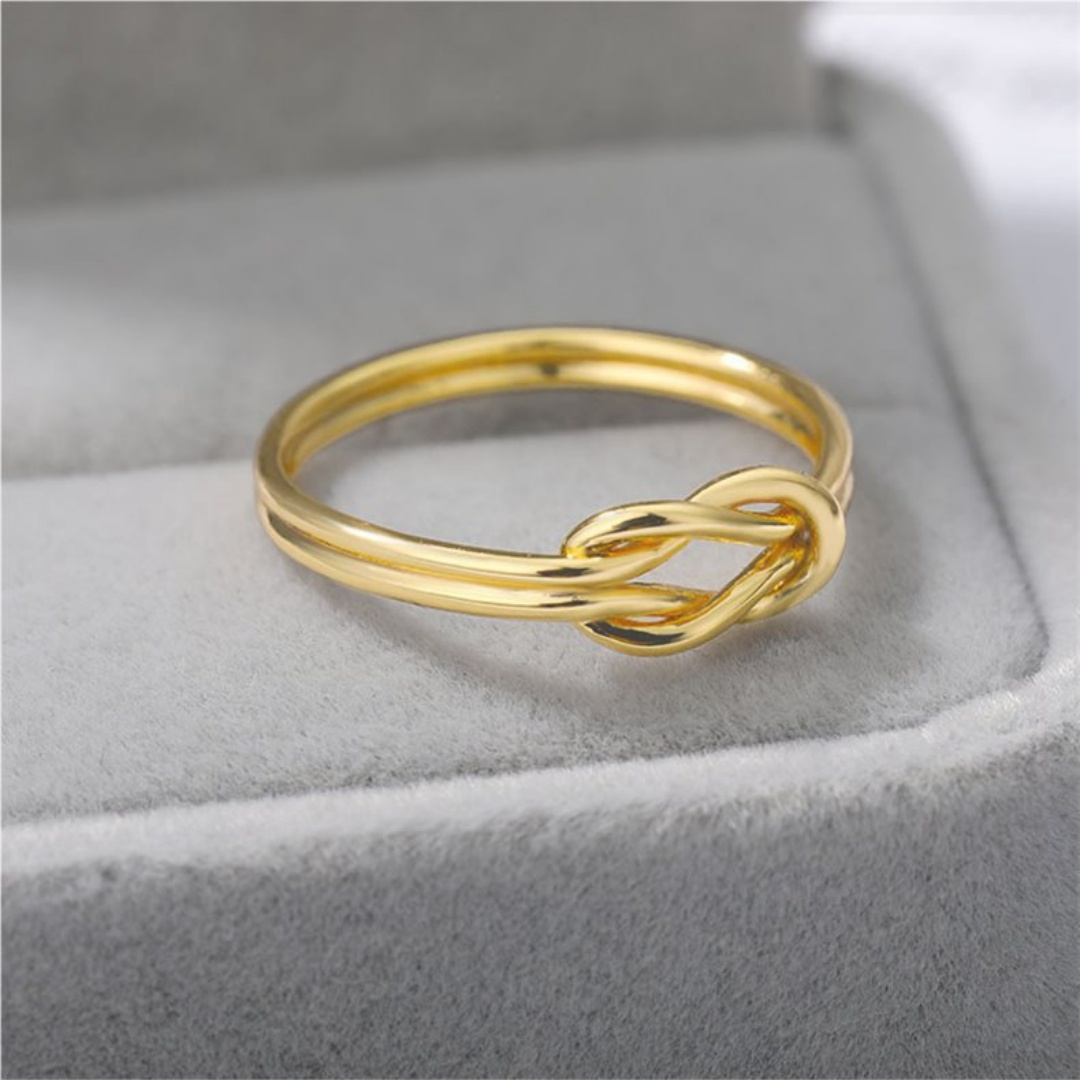 Anillo de nudo infinito de dos tonos