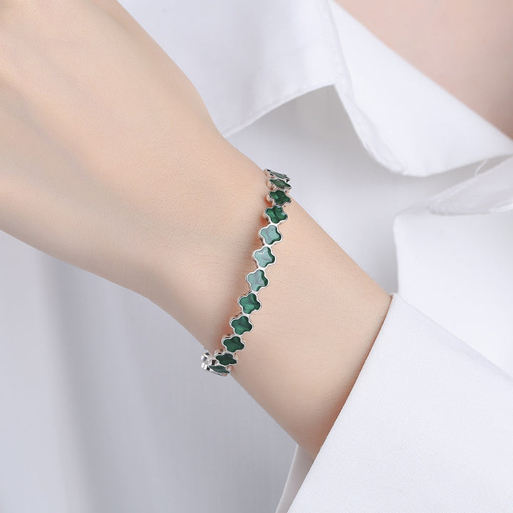 Pulsera de plata de ley con esmalte de trébol verde