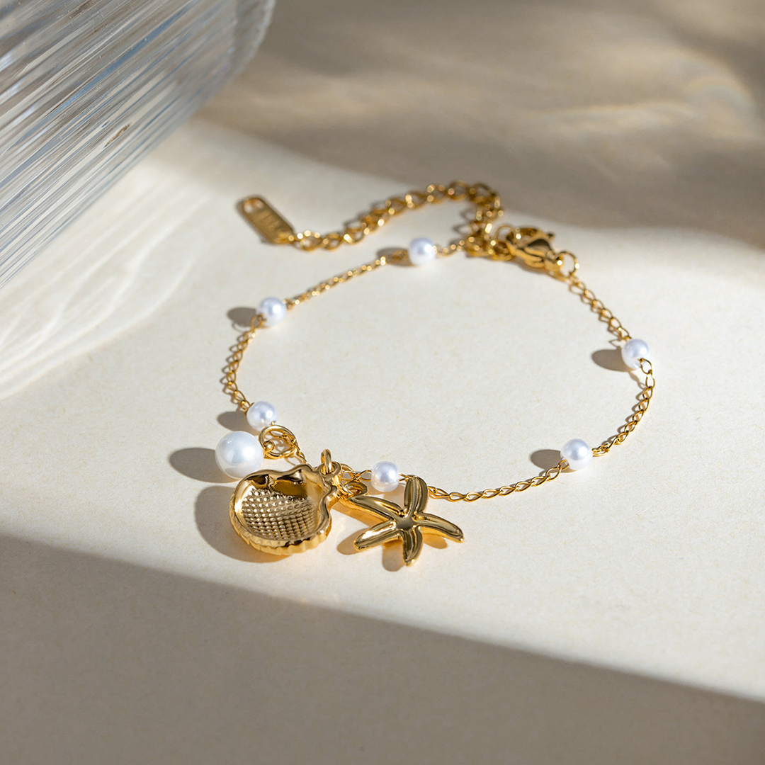 Pulsera Seaside Elegance con Perlas y Charms