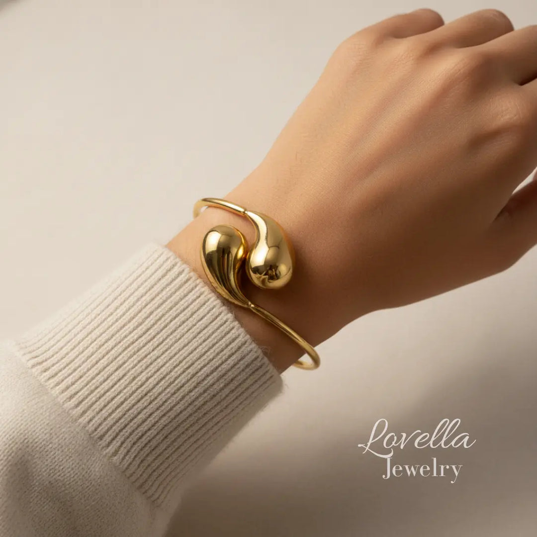 Sculpted Gold Drop Bracelet