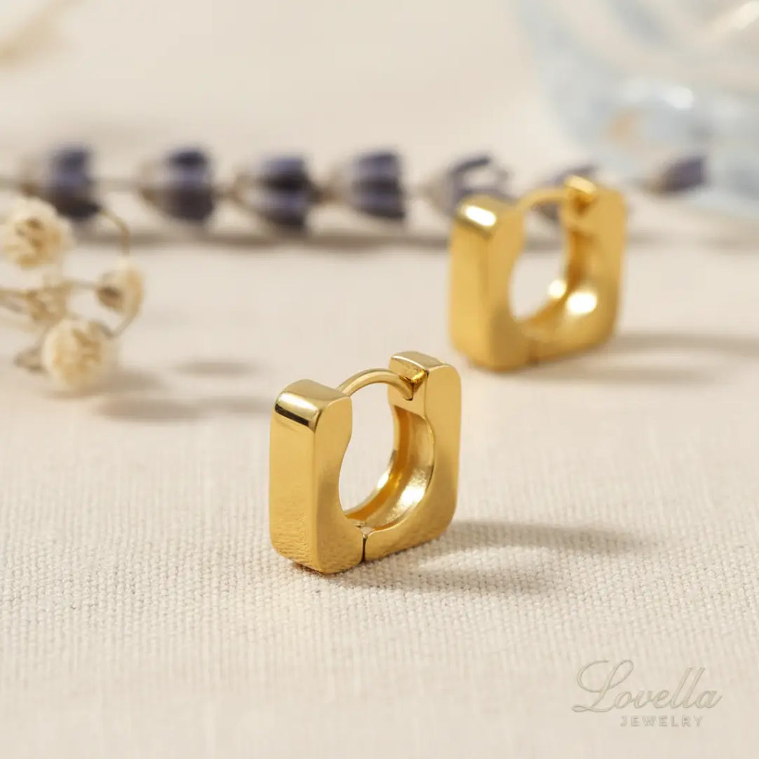 Aretes Huggie Cuadrados | Oro (14 mm)