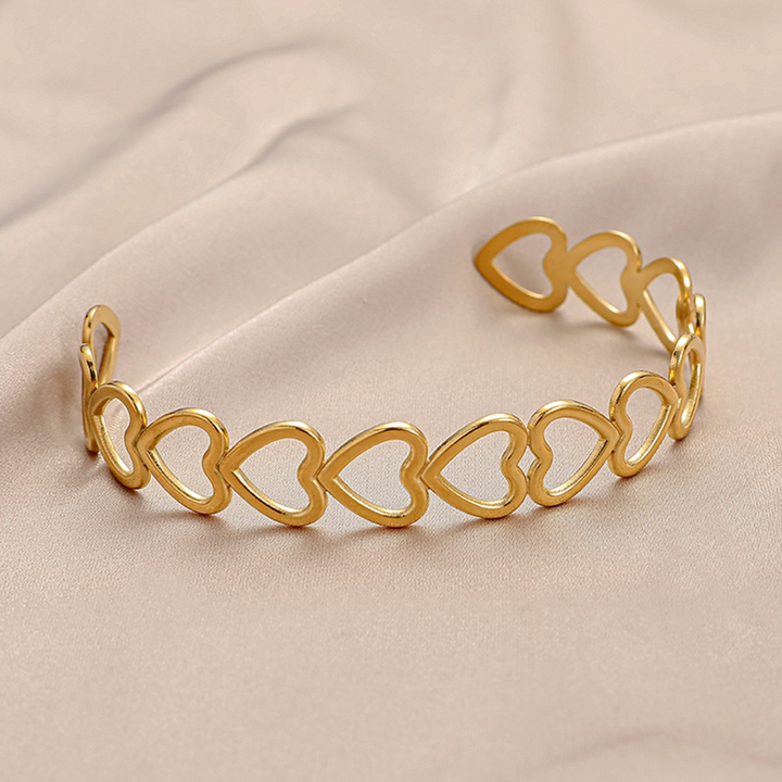 Golden Open Heart Link Bracelet