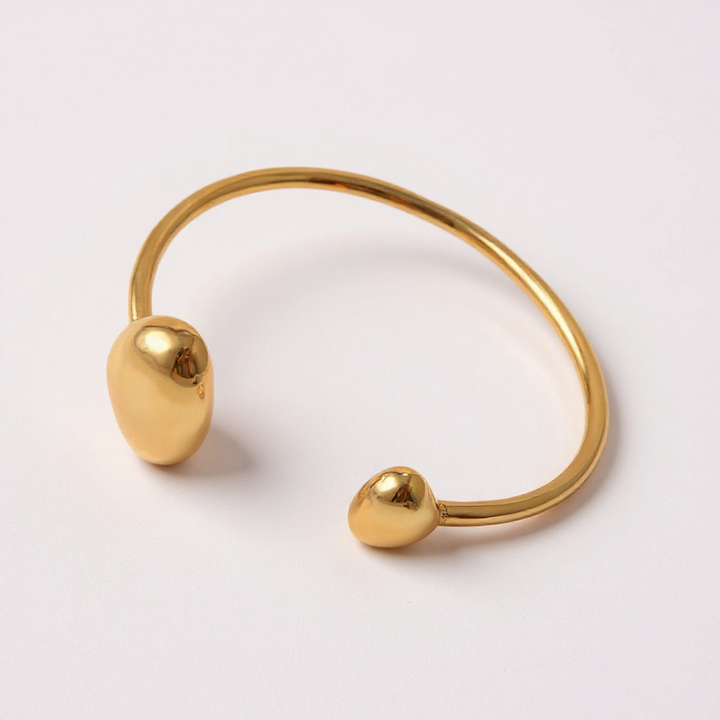 Brazalete abierto moderno de oro: joyería minimalista de acero inoxidable