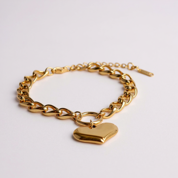 Gold Heart Charm Link Bracelet