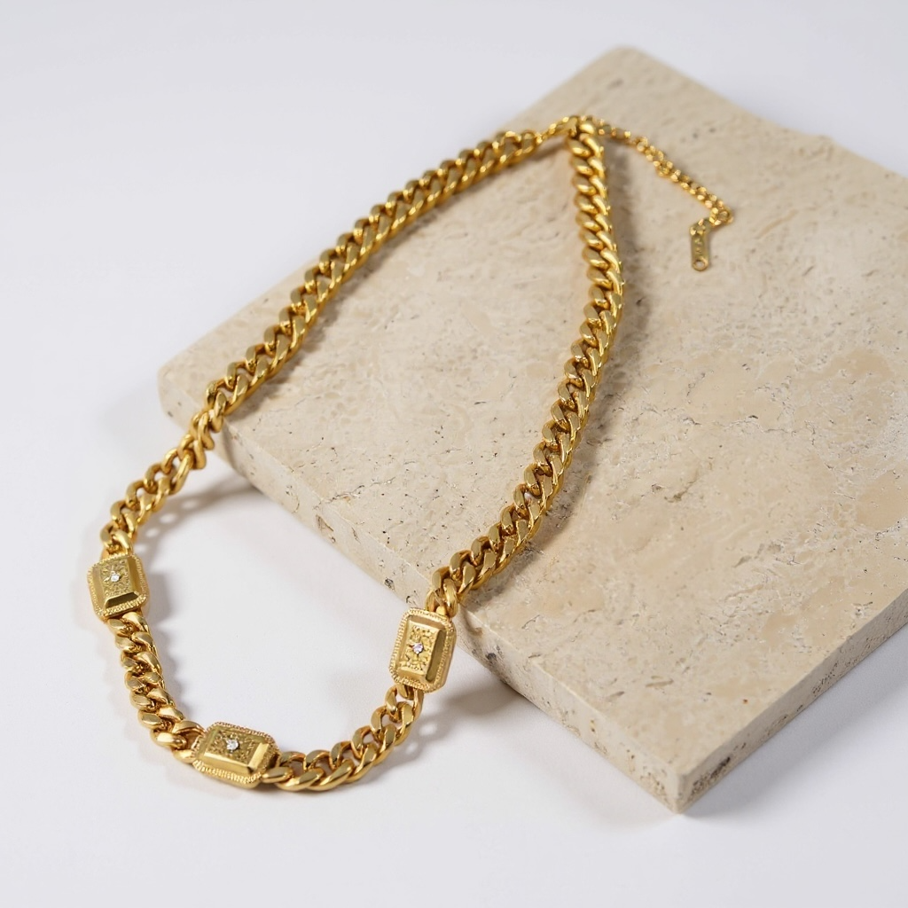 Chunky Chain Necklace with Square Accents – Gold