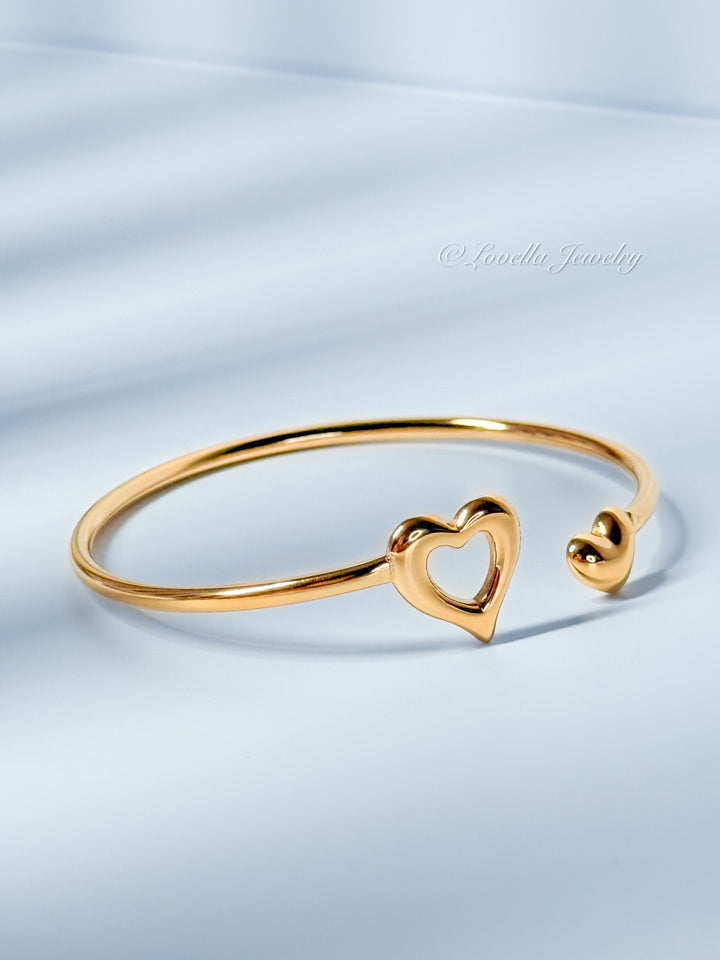 Open Heart Gold Bangle