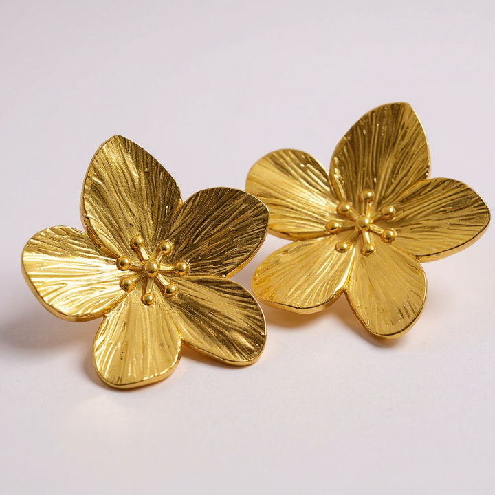 Pendientes de flor dorada
