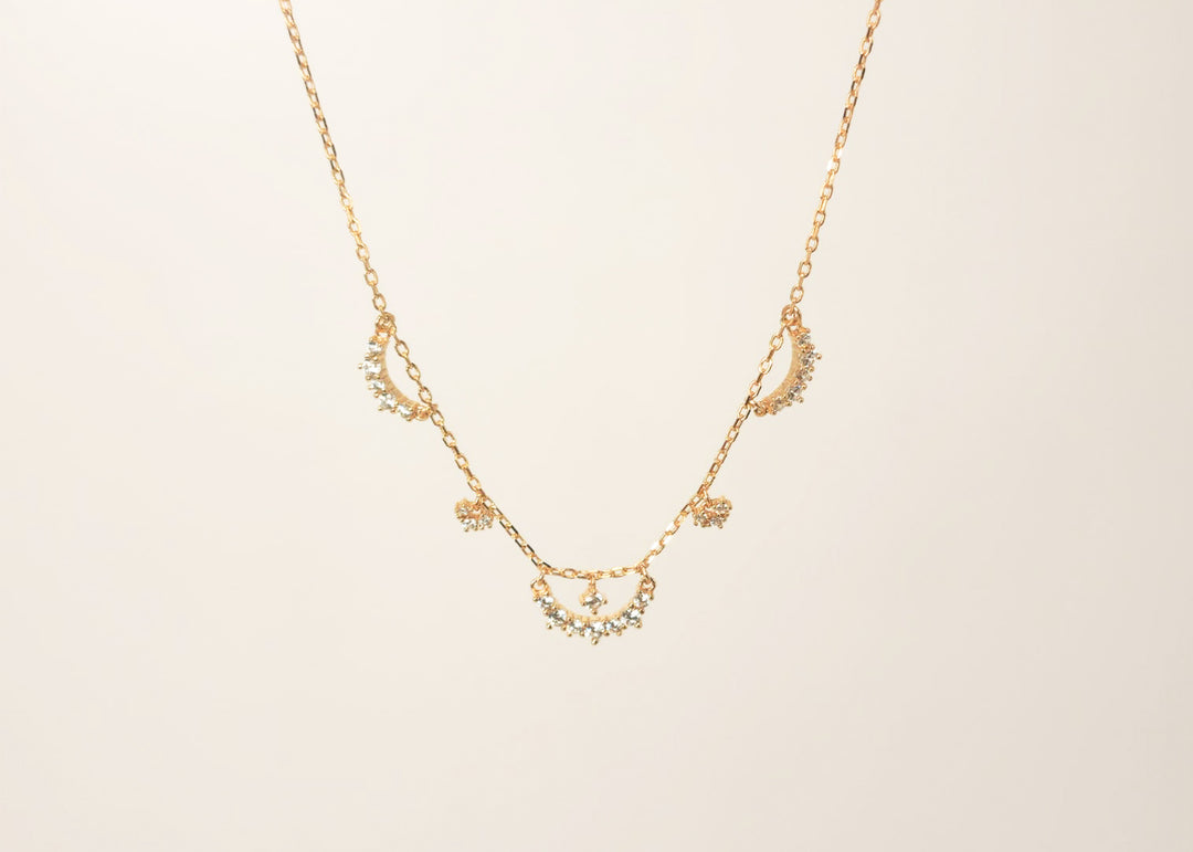 Elegant Floral Accent Necklace