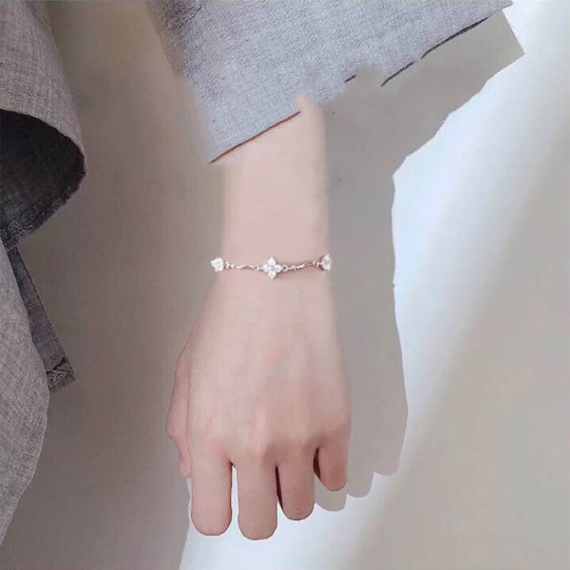 Pulsera de plata de ley con trébol de cuatro hojas